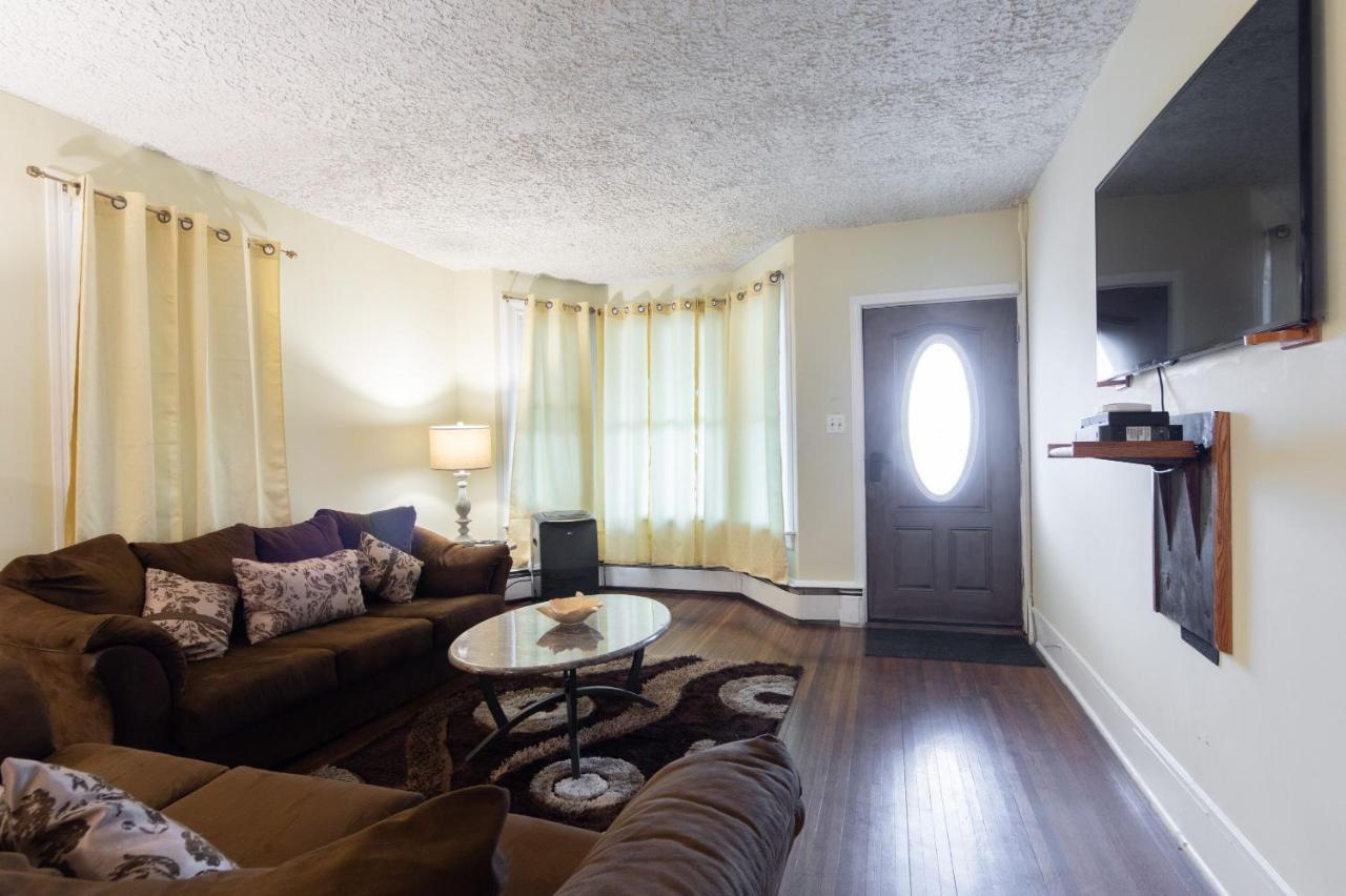 Lovely House In Bangor Paヴィラ エクステリア 写真
