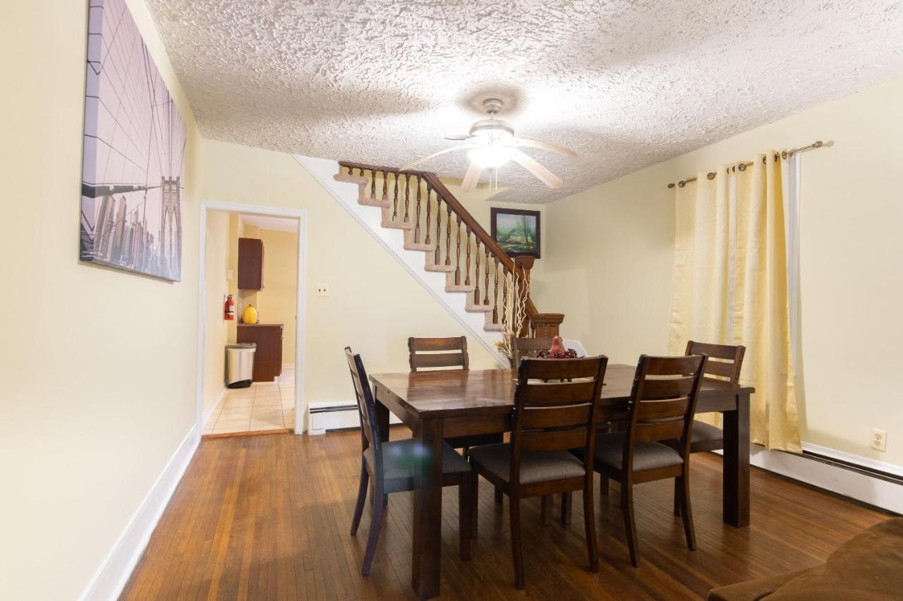Lovely House In Bangor Paヴィラ エクステリア 写真