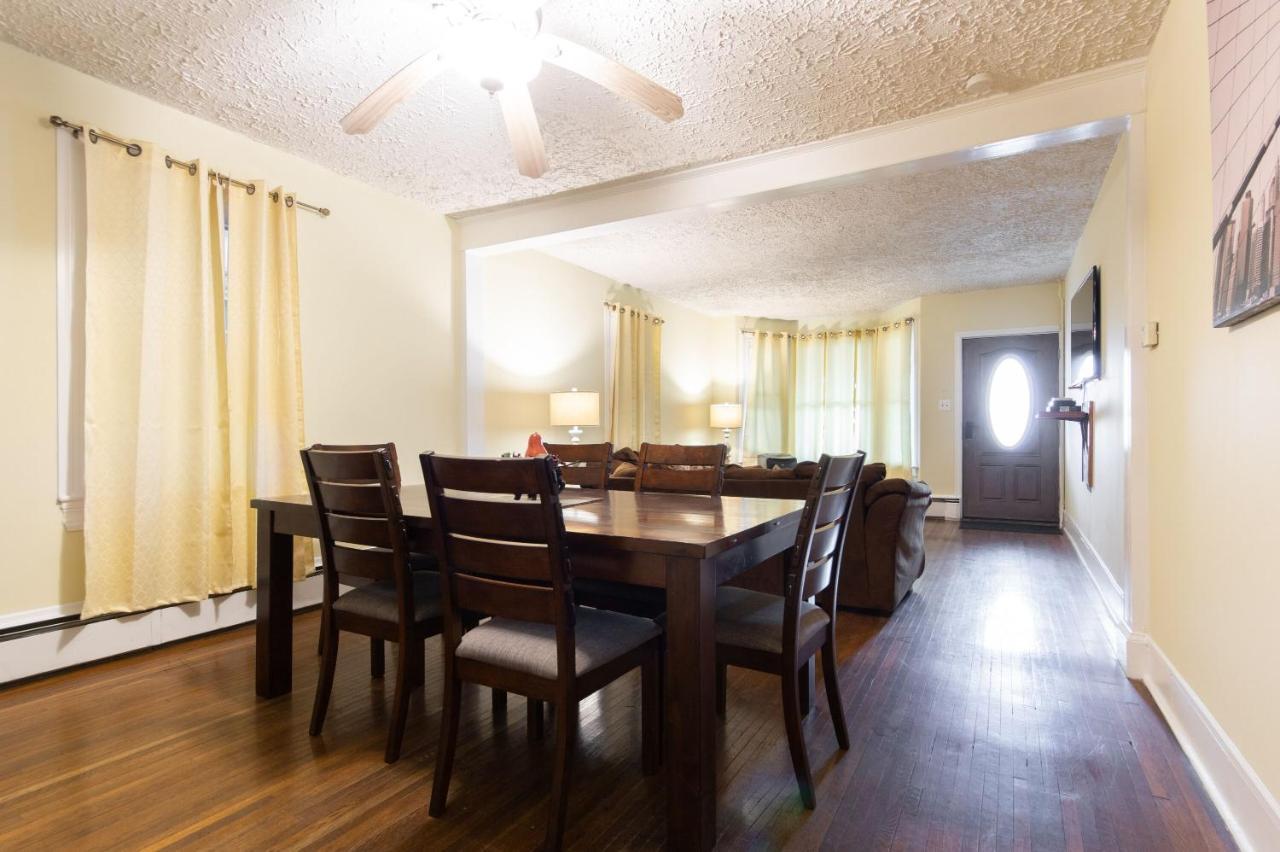 Lovely House In Bangor Paヴィラ エクステリア 写真